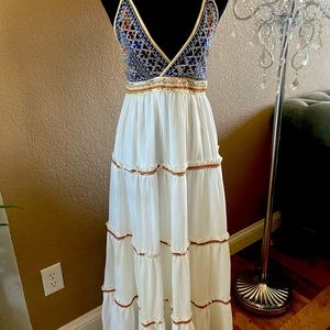 L’ATISTE Maxi Dress